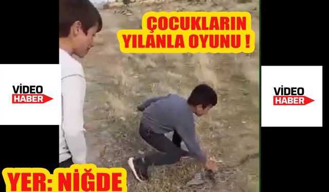 Çocukların yılanla oyunu ! 3 Metre boyunda