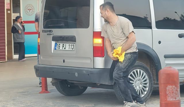 Motorlu testere ile elini kesti