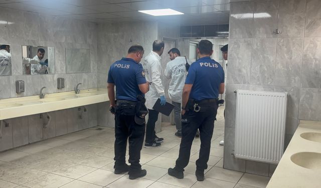 Camide baygın bulundu, hastanede hayatını kaybetti