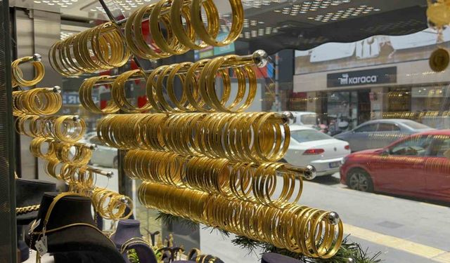 Altın fiyatlarında gerileme devam ediyor