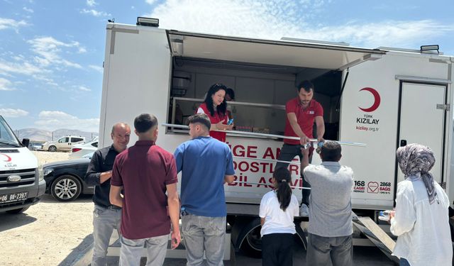 Kızılay’dan YKS adaylarına moral desteği