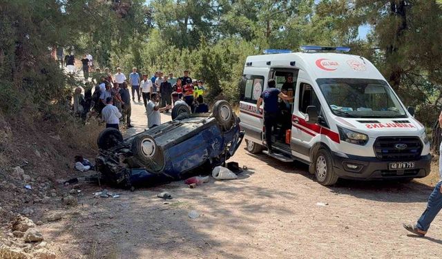 30 metrelik şarampole yuvarlandılar