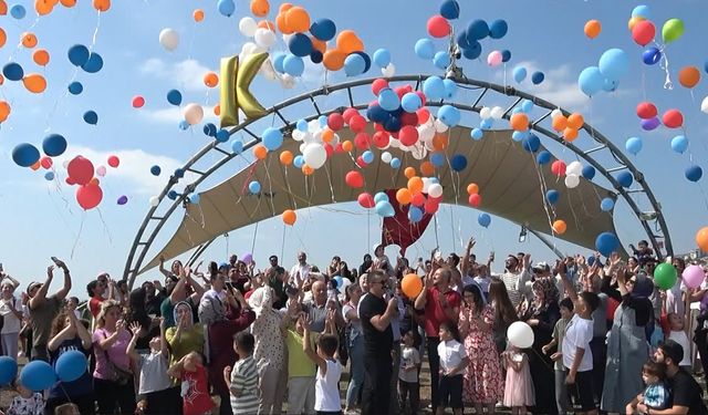 Gökyüzü, lösemiyi yenen Kağan için balonlarla doldu