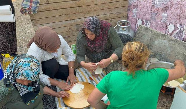 Alev savaşçılarına kadınlardan ‘pişi’ desteği