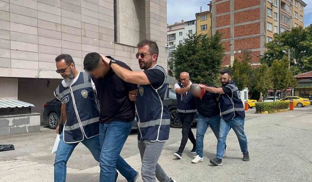 Baba-oğul ters kelepçeli adliyeye sevk edildi