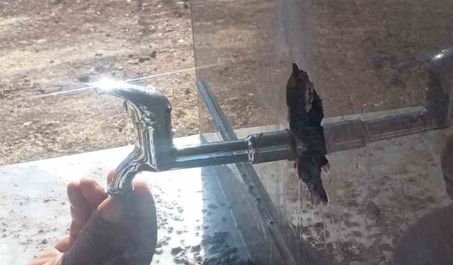 Çeşmenin muslukları çalındı