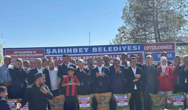 Çiftçilere bin 700 ton tohum ve 2 bin ton gübre desteği