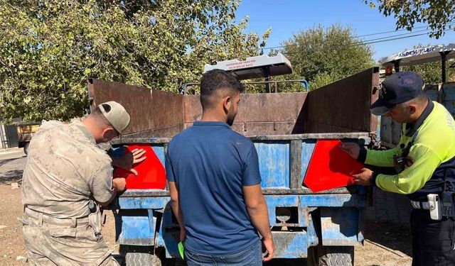 Çiftçilere güvenli traktör kullanımı eğitimi verildi