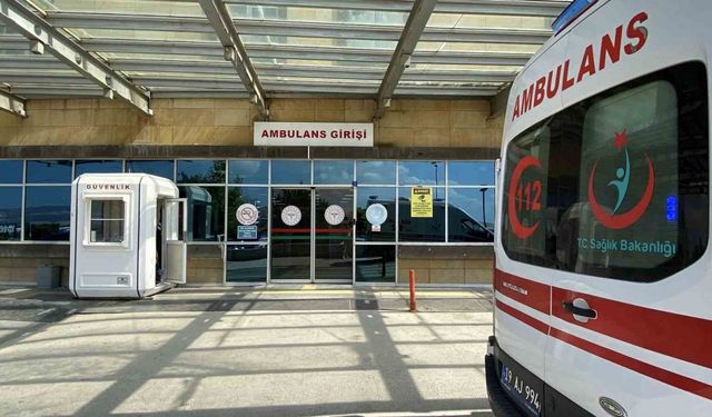 Çocukların da olduğu iki grup arasında bıçaklı kavga