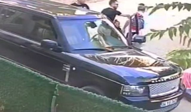 Çocuklarını okula götüren babaya tokat attı