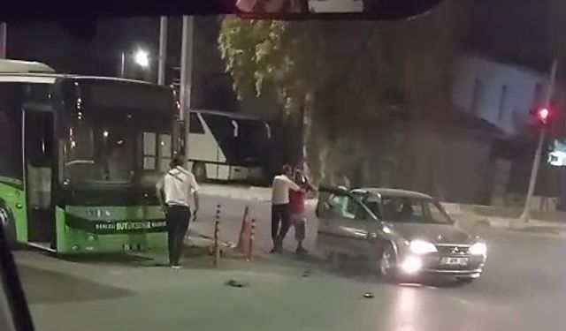 Darp edilen kadını halk otobüsü şoförleri kurtardı