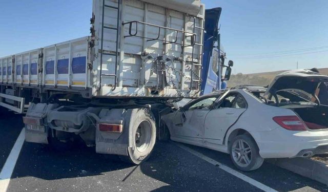 Emniyet kemeri sayesinde kazadan sağ salim kurtuldu