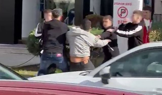 Gençler arasındaki tekme ve yumruklu kavga