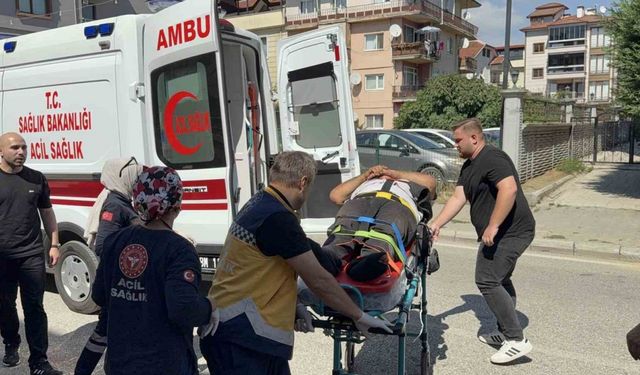 Çarpışan motosikletin sürücüsü yaralandı