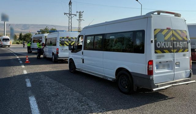 Jandarmadan okul çevrelerinde 238 personelle yoğun denetim