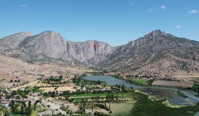 Kazankaya Kanyonu  meditasyon merkezini andırıyor