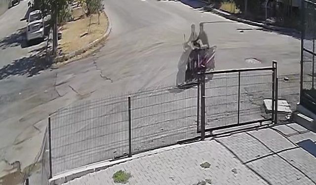 Liselinin telefonunu kapkaç yöntemiyle çaldı