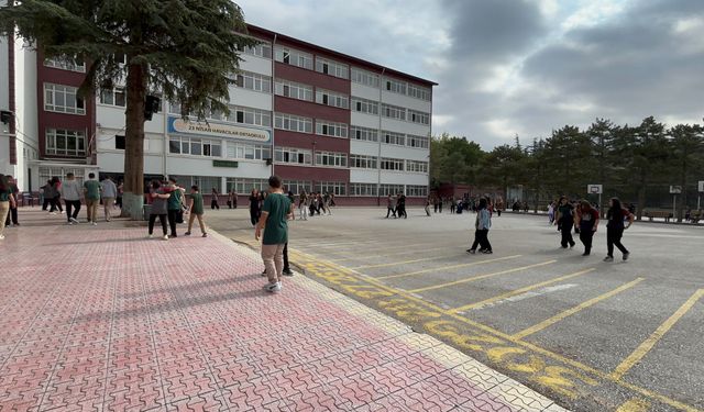 Niğde’de 70 bin öğrenci ders başı yaptı