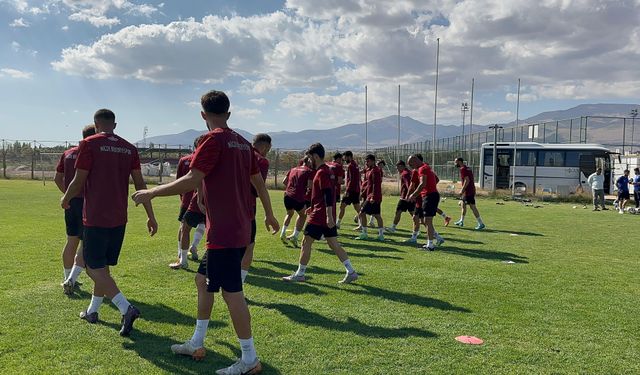 Niğde Belediyespor yeni stadında ilk akşam maçına çıkıyor