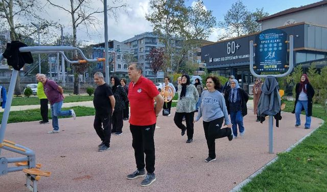 Bir yandan öğrenirken, diğer yandan da tecrübeleriyle öğretiyorlar