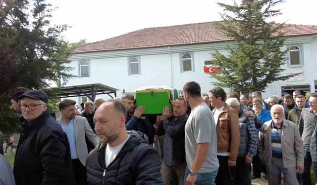 Kazada hayatını kaybeden genç kadın toprağa verildi