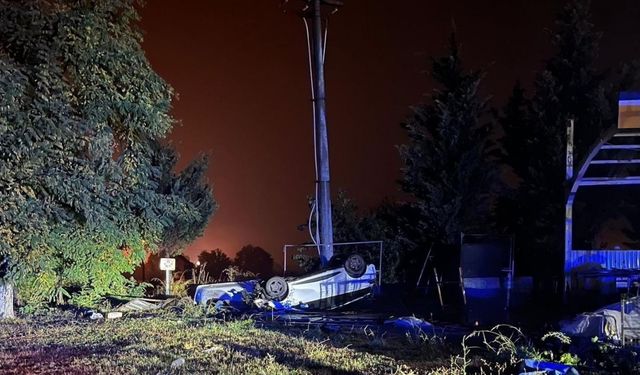 Kontrolden çıkan otomobil takla attı; 2 yaralı