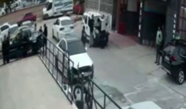 12 kişinin yaralandığı silahlı saldırı kamerada