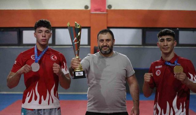 Şampiyon kick boksçuların hedefi dünya şampiyonluğu