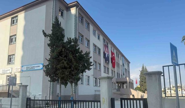 Okulda gıda zehirlenmesi şüphesi: 26 çocuk hastaneye sevk edildi