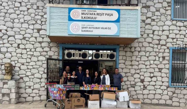 Öğrenciler, tedavi gören kediler için 2 bin kutu mama topladı