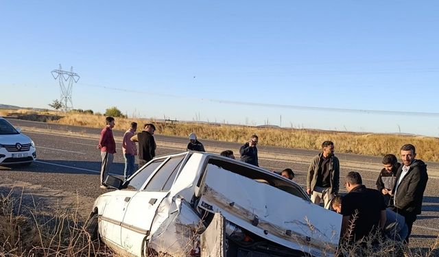 Otomobil şarampole girdi: 2 yaralı