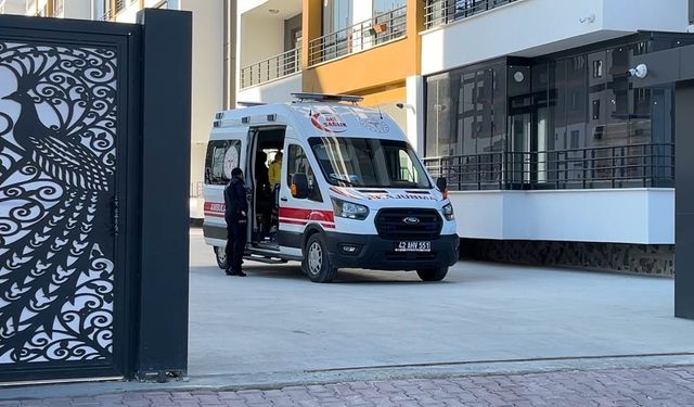 Silahla oynarken kendini yaraladı