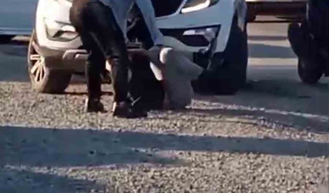 Sokak ortasında öldüresiye dayak kamerada