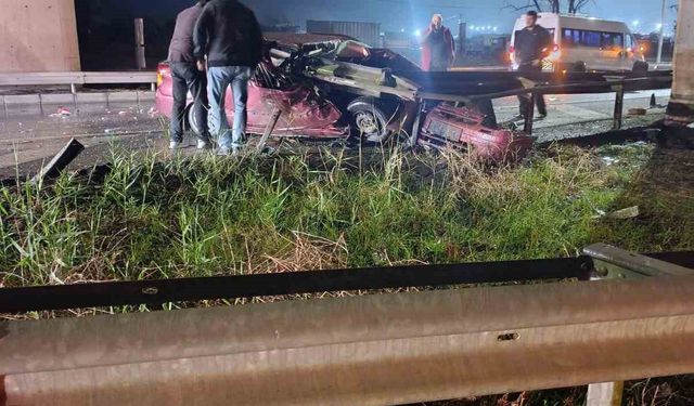 Korkunç kazada iki genç hayatını kaybetti