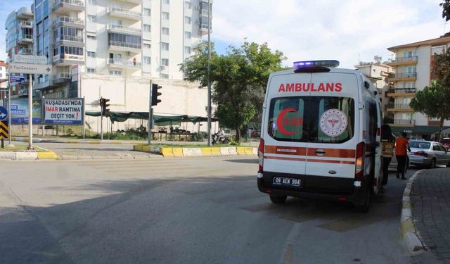 Ticari araç ile motosiklet çarpıştı: 1 yaralı