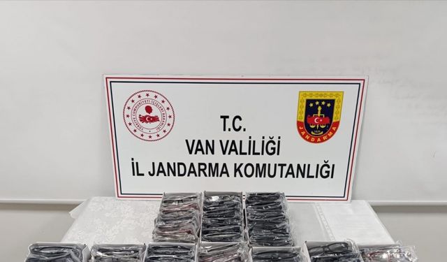 150 bin lira değerinde kaçak gözlük ele geçirildi
