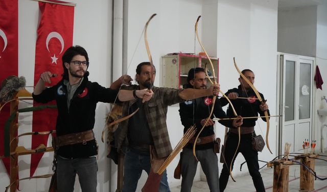 Niğde'deki okçuluk kursuna yoğun ilgi