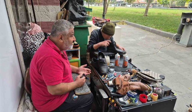 Yazın terlik susturuyor, kışın bot konuşturuyor