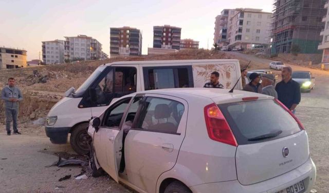 Zincirleme trafik kazasında 5 kişi yaralandı