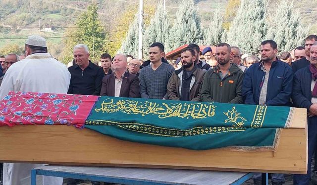 Bu acıya yürek dayanmaz: Minicik beden, kocaman tabut