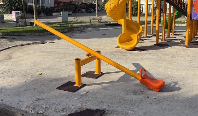 Çocukların oyun alanı tahrip edildi