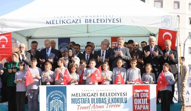 Bir ilkokulun daha temelleri atıldı