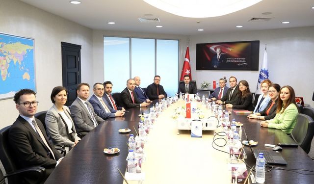 Görevden dönen ticaret müşavirleri sanayicilerle tecrübelerini paylaştı