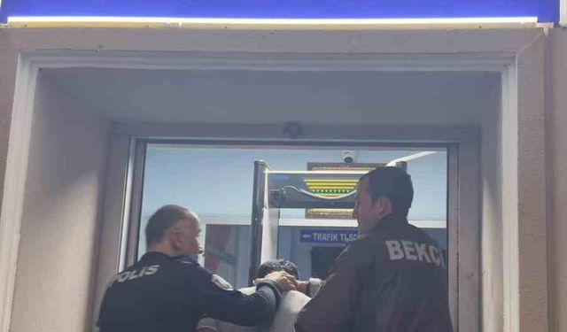 Kesinleşmiş hapis cezası bulunan 2 şüpheli yakalandı