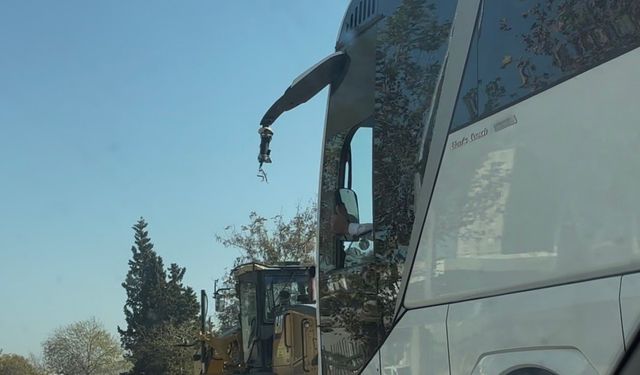 Kırılan aynayı eliyle tutup yolculuğa devam etti