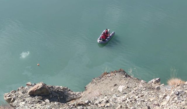 Otomobilin baraja uçtuğu kazada ölenlerin kimlikleri belirlendi