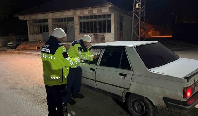 Trafik denetiminde kurallara uymayan sürücülere ceza yağdı