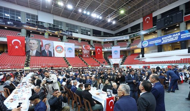 Uçak kazasında şehit olan askerler anıldı