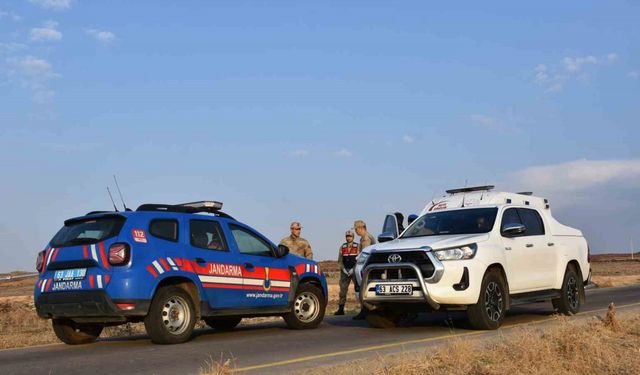 Yol kenarında silahla vurulmuş erkek ce *sedi bulundu