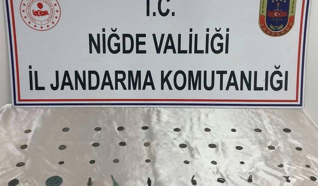 Niğde’de tarihi eser operasyonu: 42 obje ele geçirildi